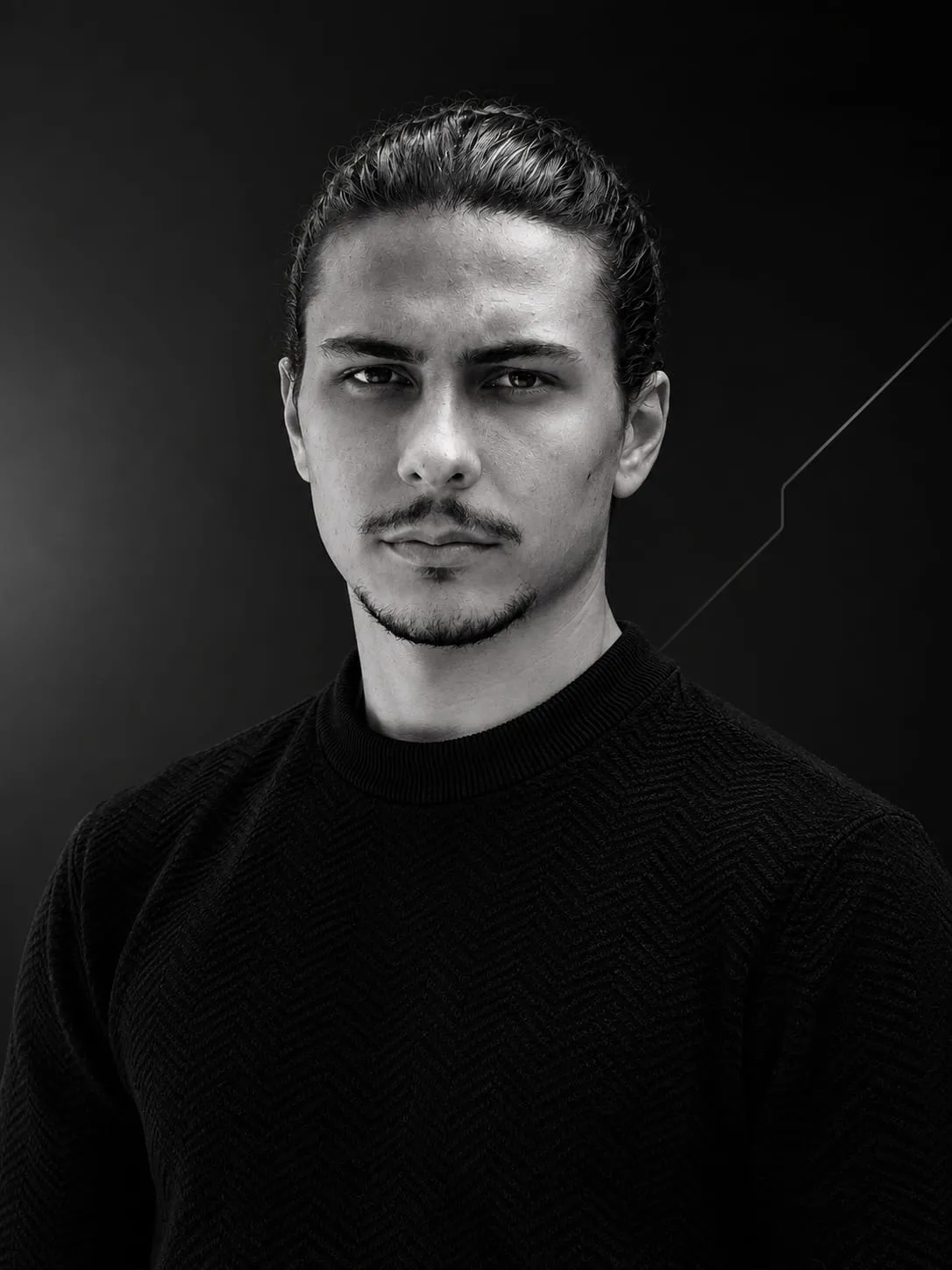 Black and white photo of Bernardo Knoblauch.